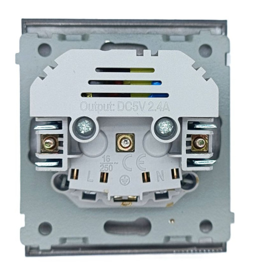 Panaica E05 Վարդակ հողանցումով Type-C/USB / սև