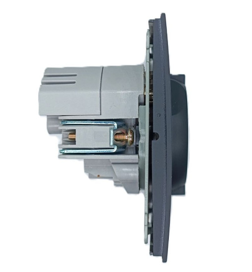 Panaica E05 Վարդակ հողանցումով Type-C/USB / սև